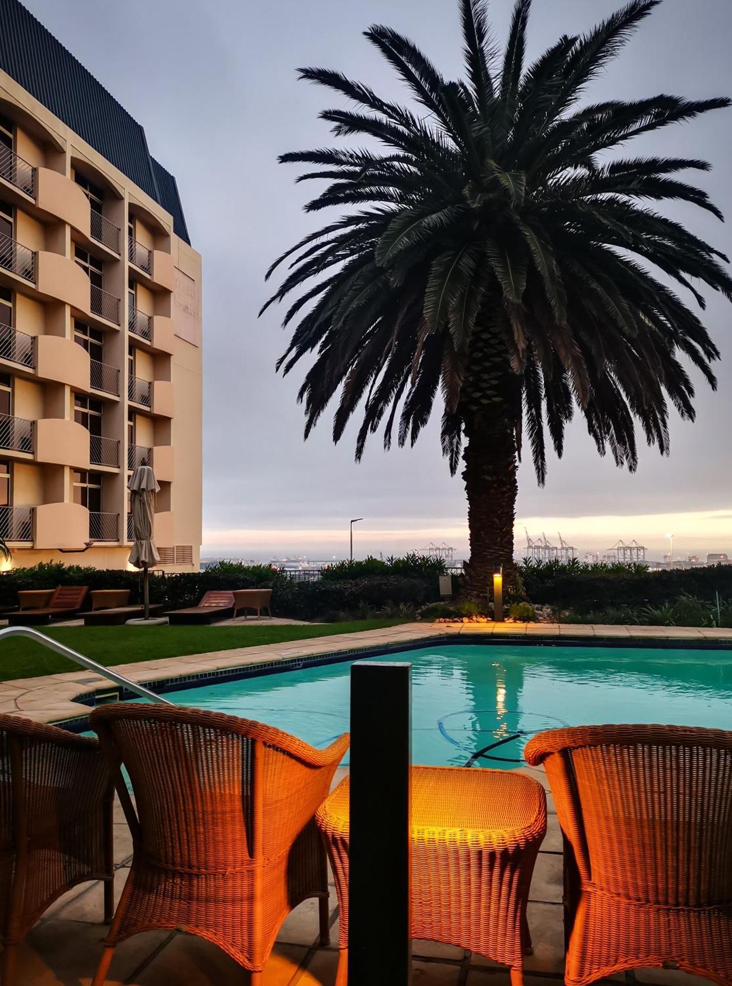 Garden Court Nelson Mandela Boulevard Cape Town Ngoại thất bức ảnh