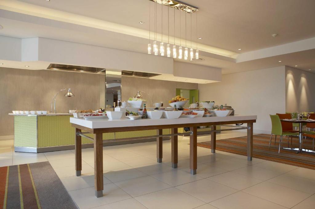 Garden Court Nelson Mandela Boulevard Cape Town Ngoại thất bức ảnh
